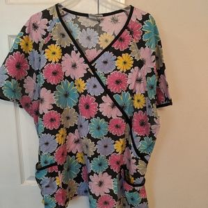 💕3 for $12 scrubs 3xl